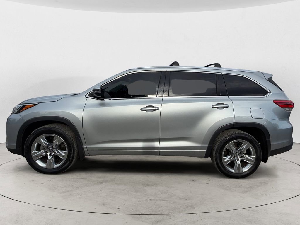 Used 2018 Toyota Highlander Limited AWD/4WD image 2