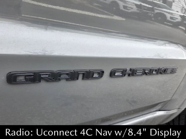 Used 2019 Jeep Grand Cherokee Altitude image 18