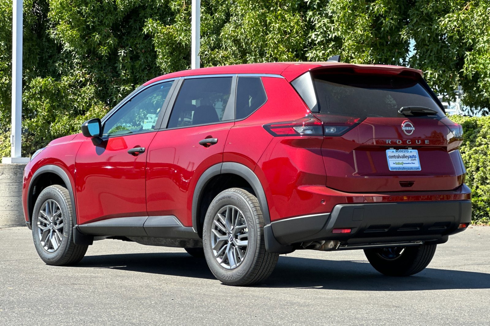 New 2026 Nissan Rogue S image 6