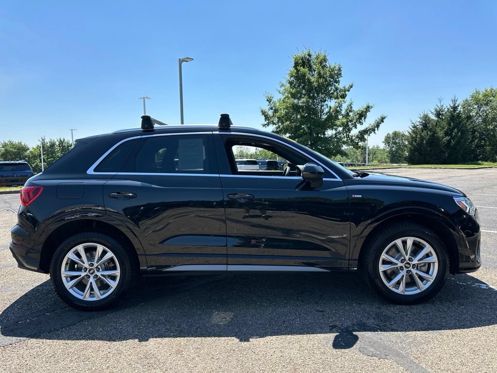 Used 2023 Audi Q3 2.0T Premium Plus w/ Premium Plus Package AWD/4WD image 16