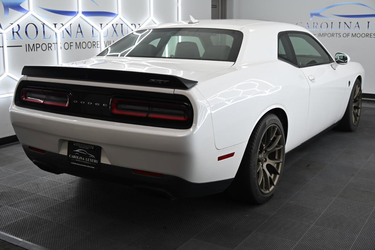 Used 2016 Dodge Challenger SRT Hellcat RWD image 4