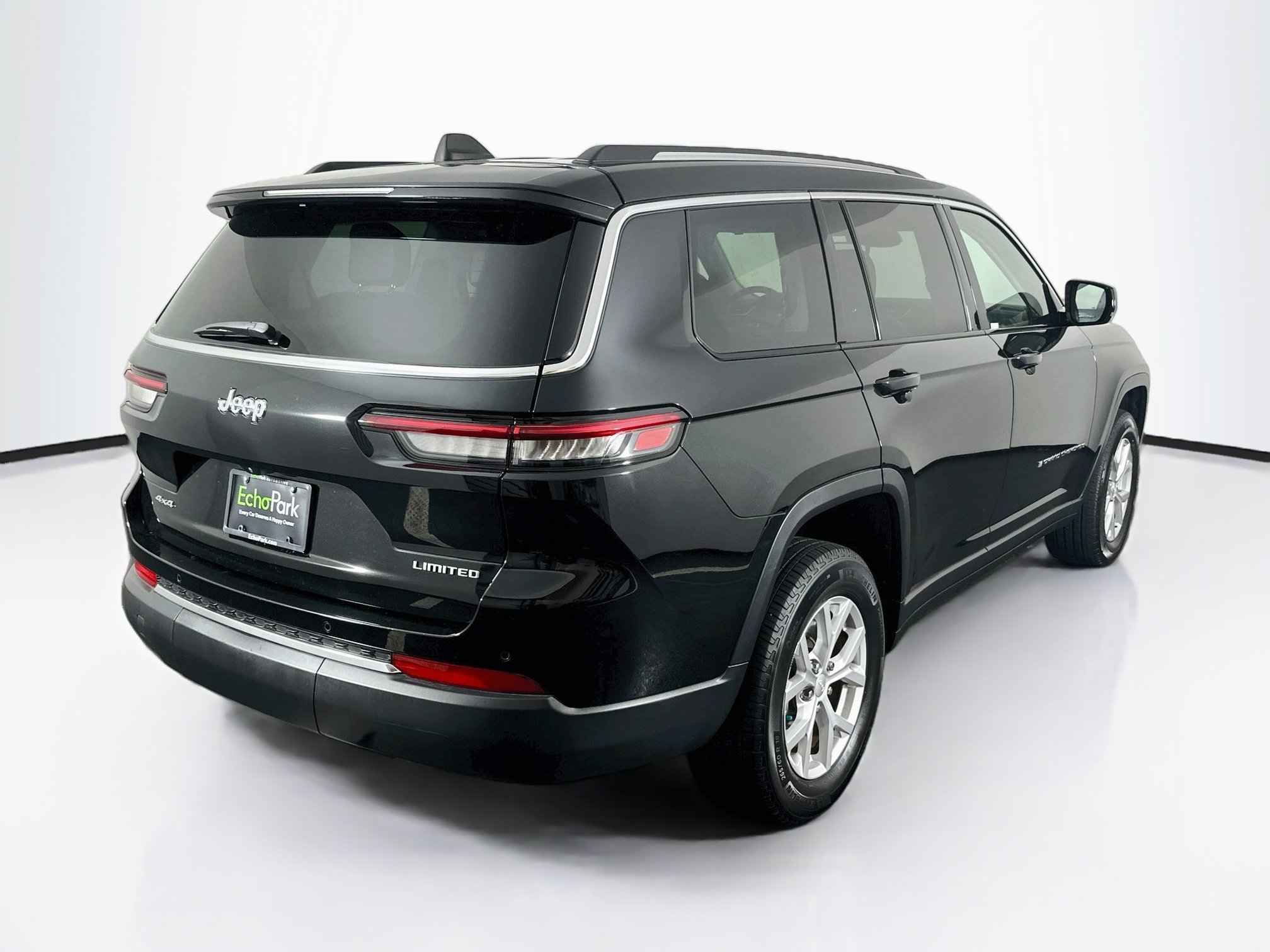 Used 2023 Jeep Grand Cherokee L Limited AWD/4WD image 9