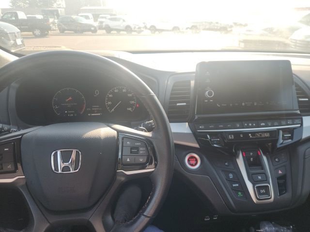 Used 2025 Honda Odyssey Sport-L image 12