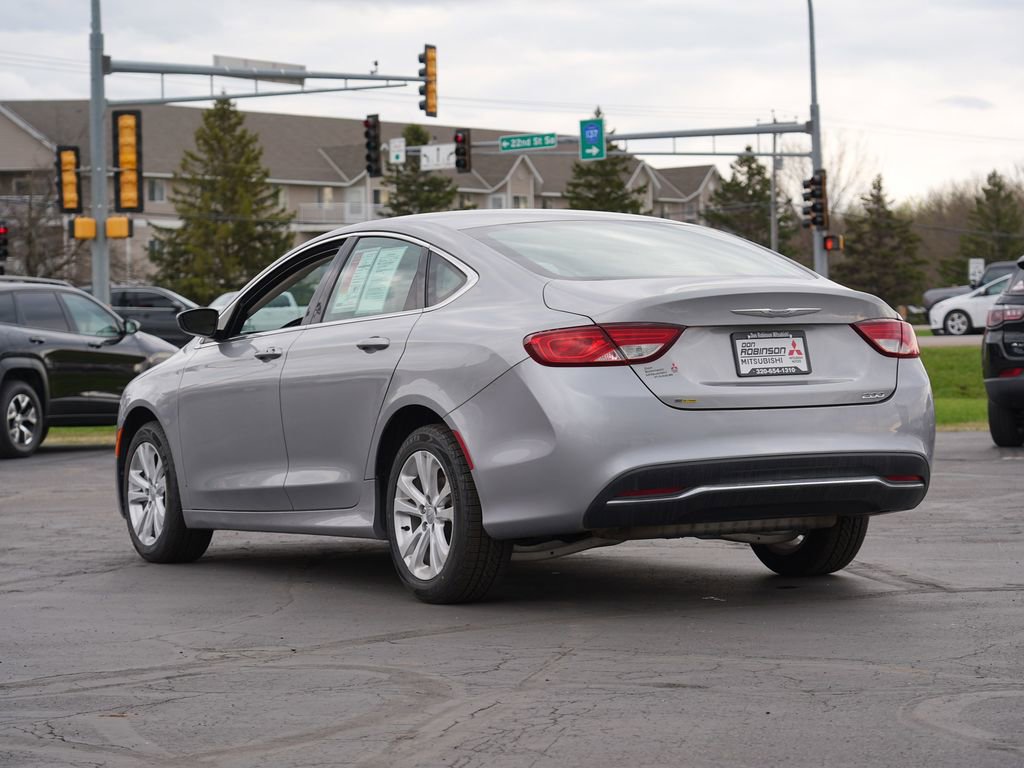 Used 2015 Chrysler 200 Limited FWD image 5