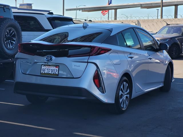 Used 2022 Toyota Prius Prime XLE FWD image 4