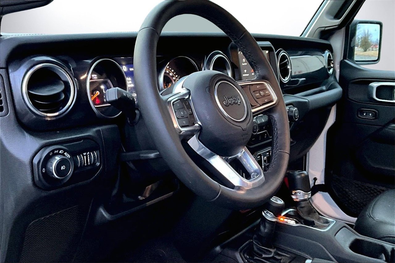 Certified 2022 Jeep Wrangler Unlimited Sahara image 18