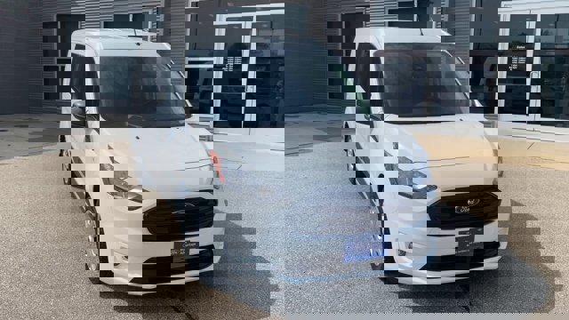 Certified 2020 Ford Transit Connect XLT image 4