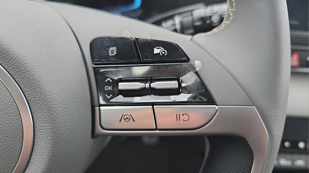 Certified 2026 Hyundai Elantra Sport FWD image 11