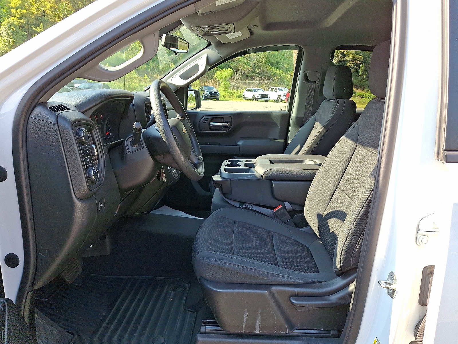 Used 2020 Chevrolet Silverado 1500 Custom w/ Custom Value Package image 15