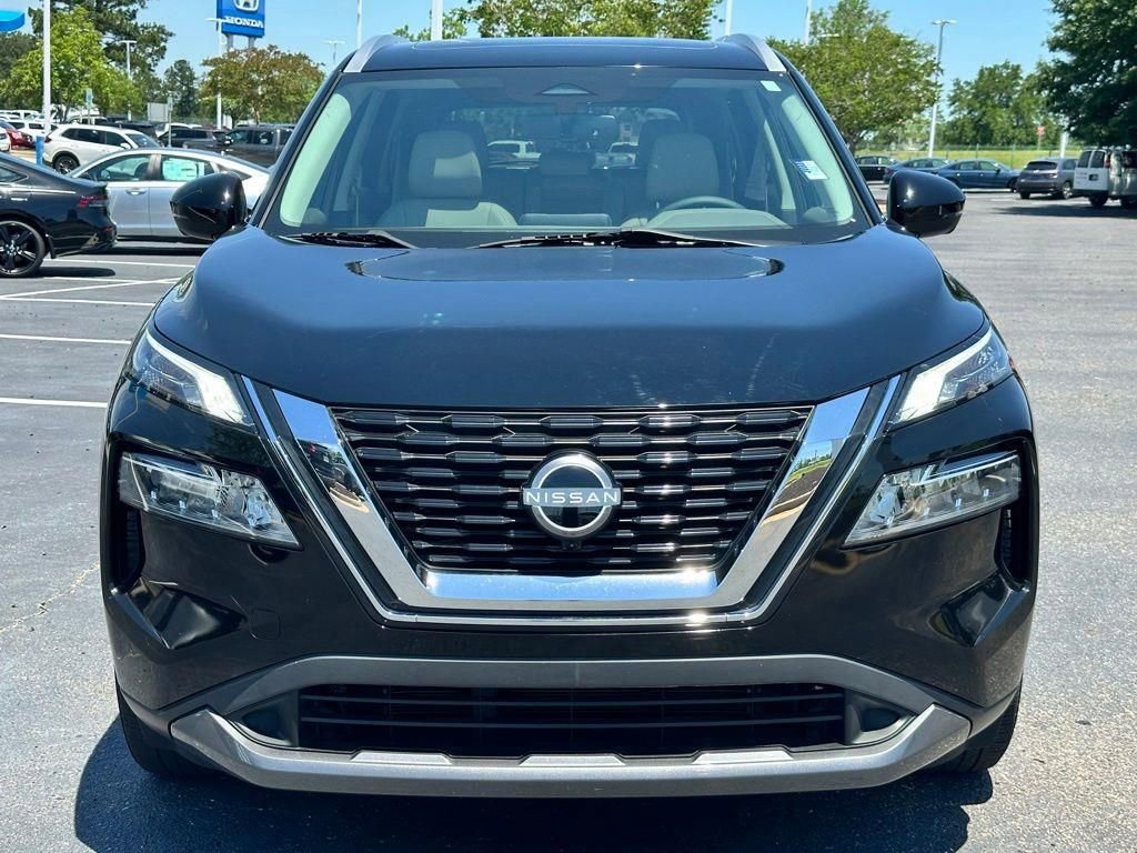 Used 2023 Nissan Rogue SL AWD/4WD image 2