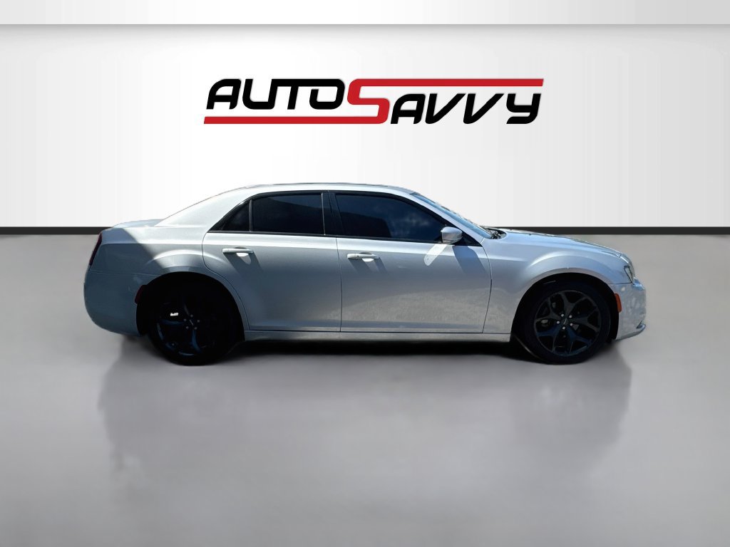 Used 2022 Chrysler 300 S w/ Comfort Group RWD image 8