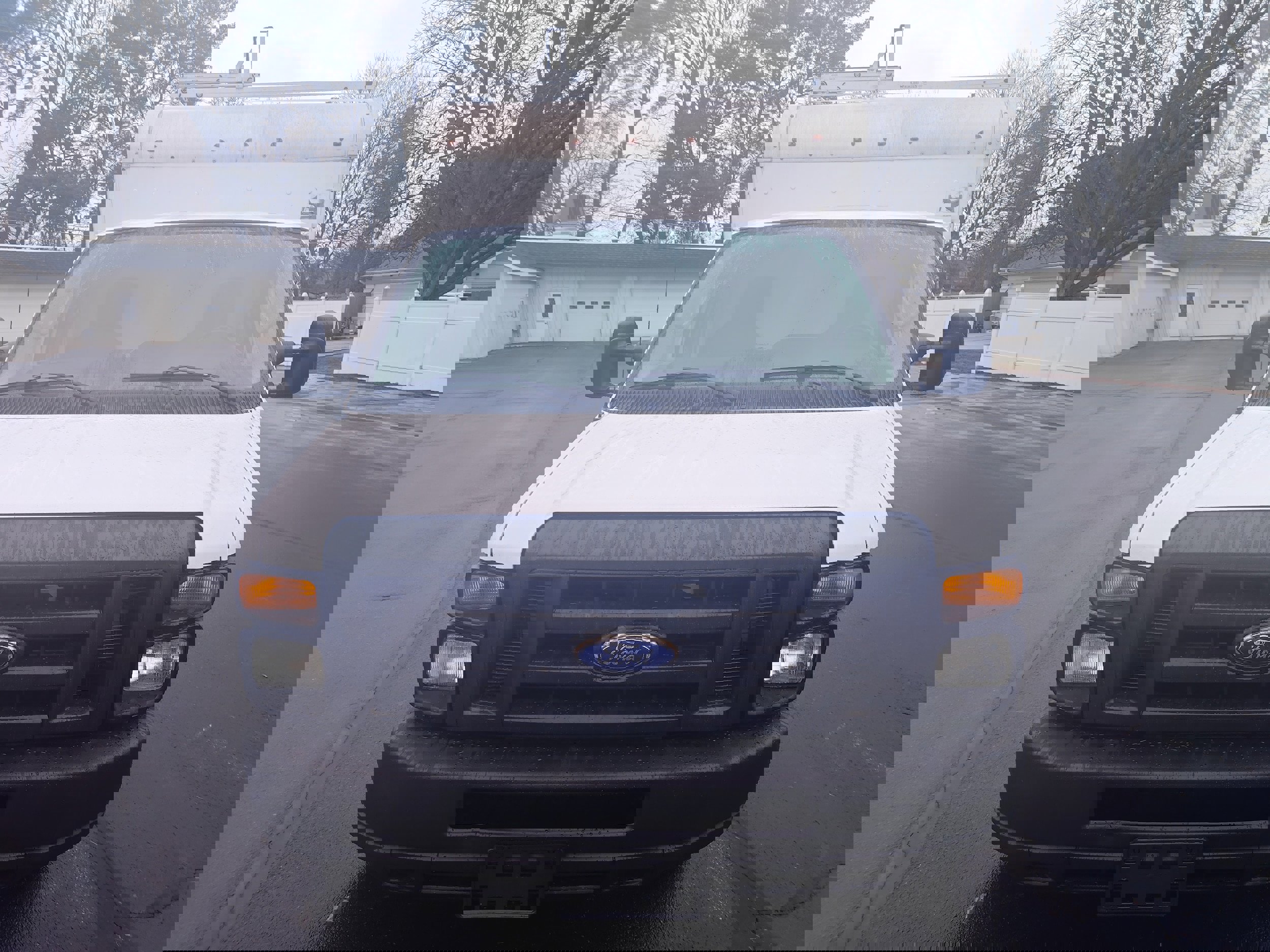 Used 2016 Ford E-350 and Econoline 350 Super Duty w/ Power Windows & Locks Group RWD image 3