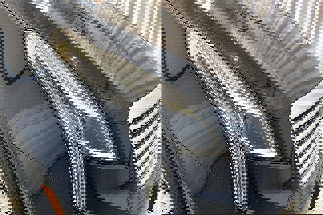 Used 2017 Cadillac XT5 Platinum image 12