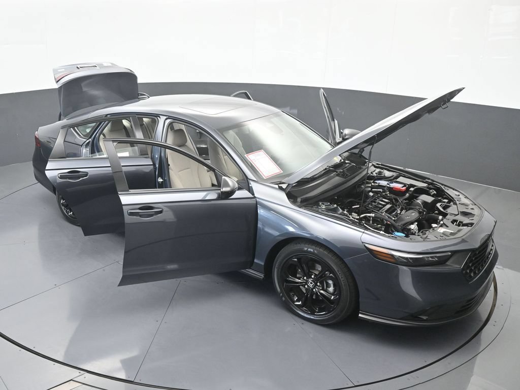 Used 2025 Honda Accord SE image 69