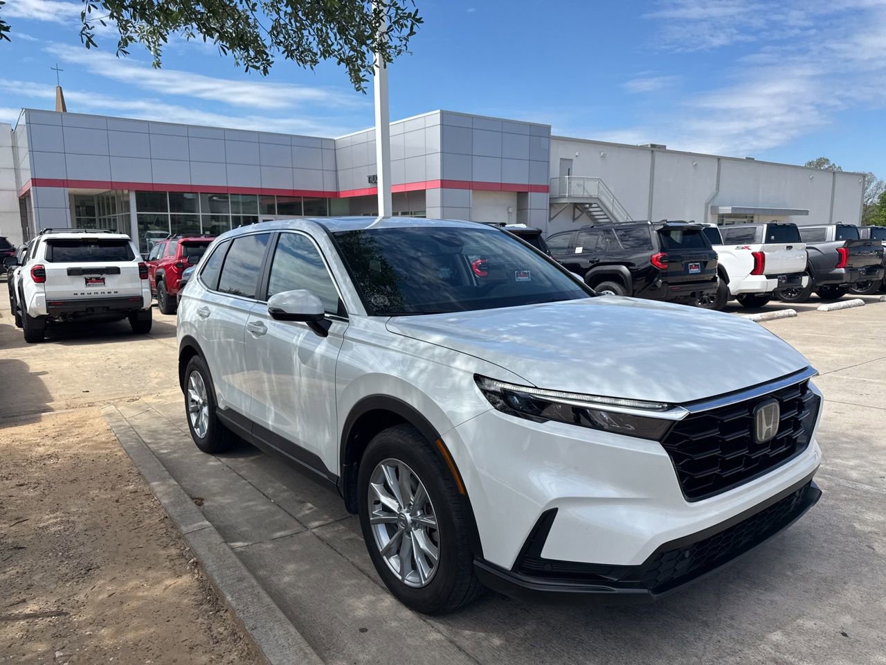 Used 2024 Honda CR-V EX-L image 3