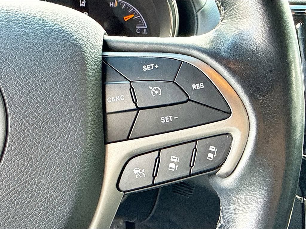 Used 2021 Jeep Grand Cherokee High Altitude AWD/4WD image 37