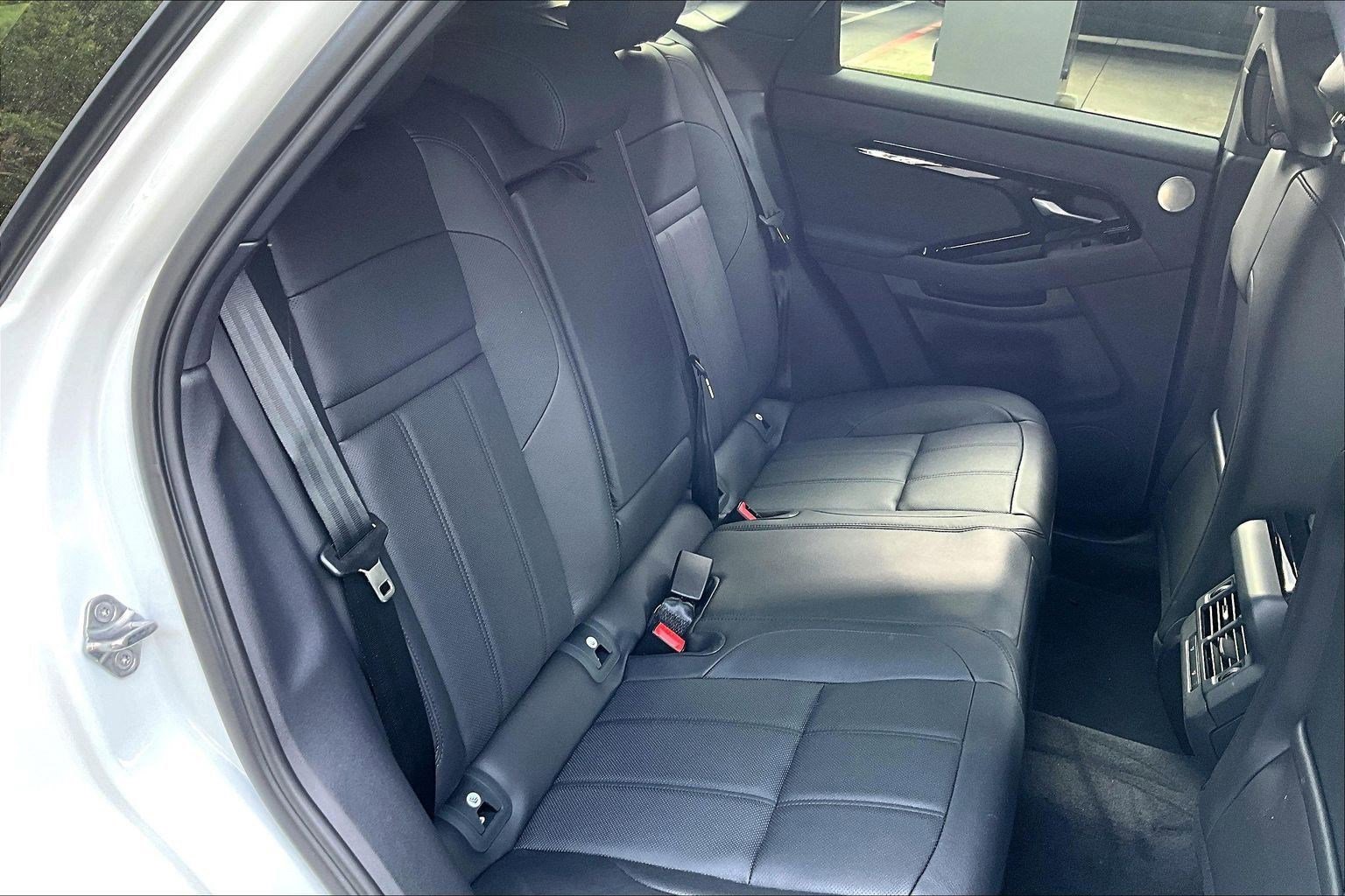 New 2026 Land Rover Range Rover Evoque Dynamic SE AWD/4WD image 9