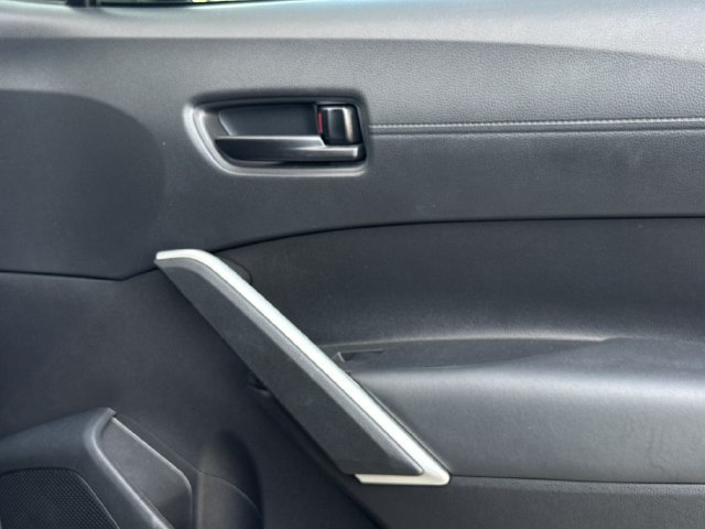 Used 2022 Toyota Corolla Cross LE FWD image 29