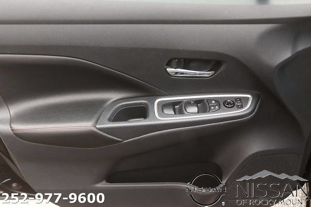 Used 2024 Nissan Versa SR FWD image 11