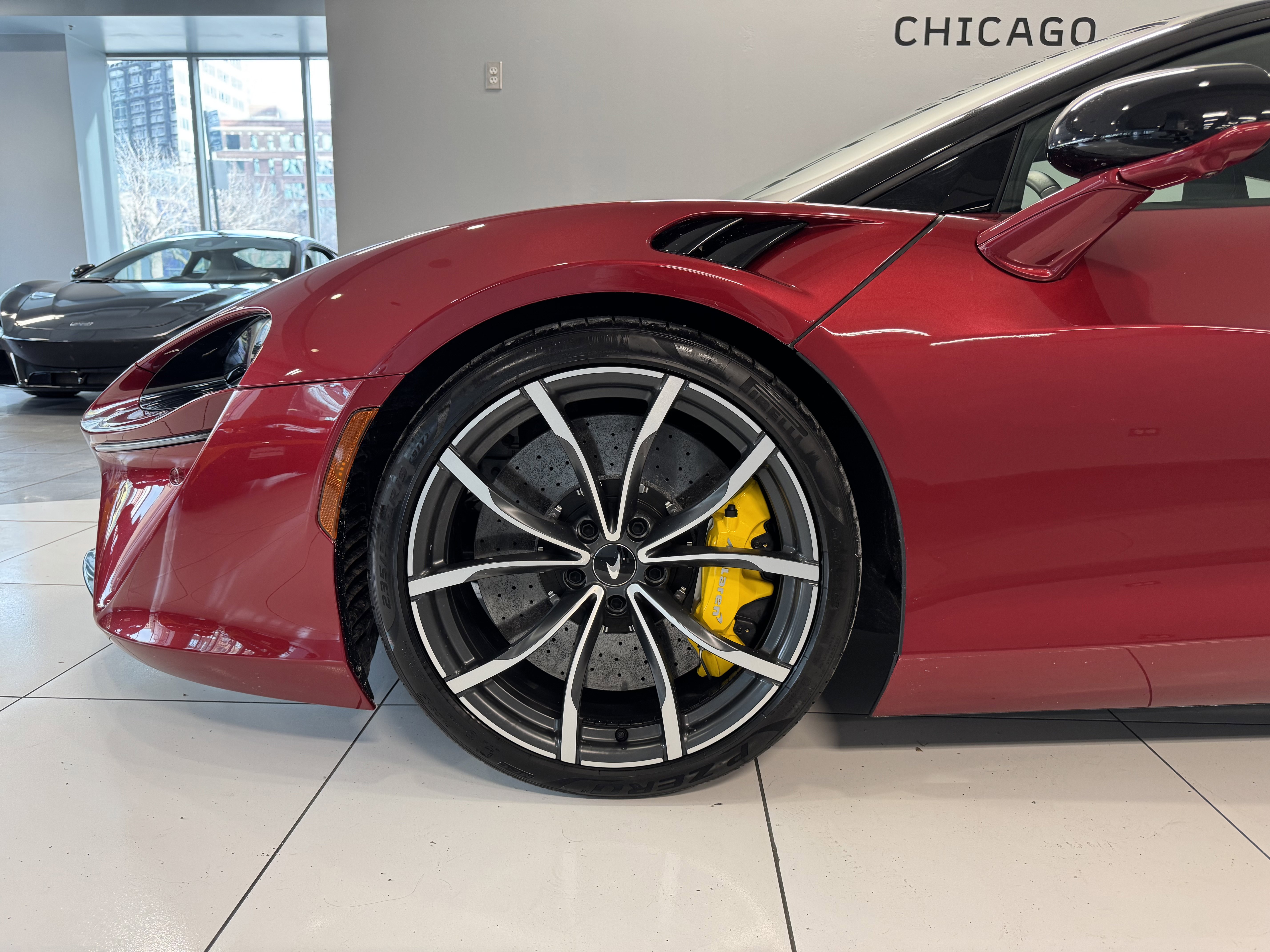 Used 2023 McLaren Artura image 16