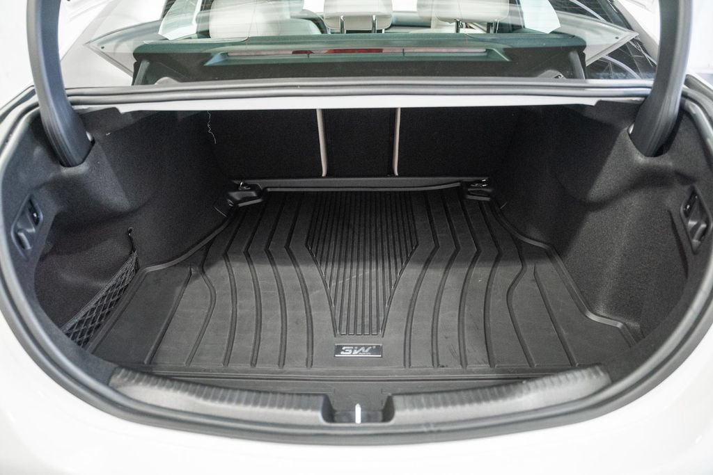 Used 2025 Mercedes-Benz C 300 4MATIC Sedan image 11