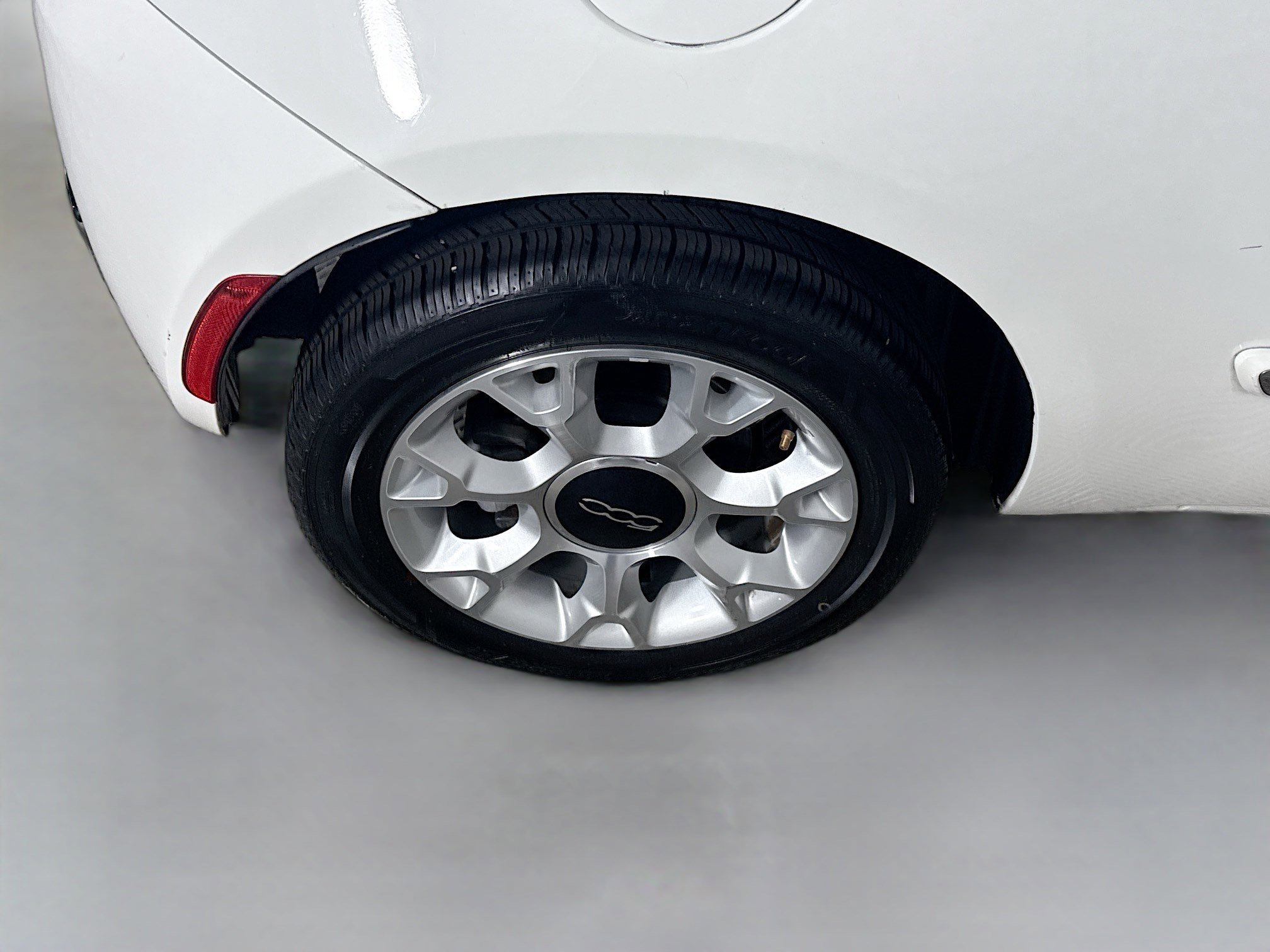 Used 2017 FIAT 500 Lounge image 29