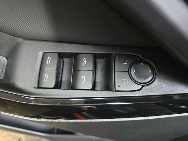 New 2026 Chevrolet Equinox LT w/ Convenience Package II image 29