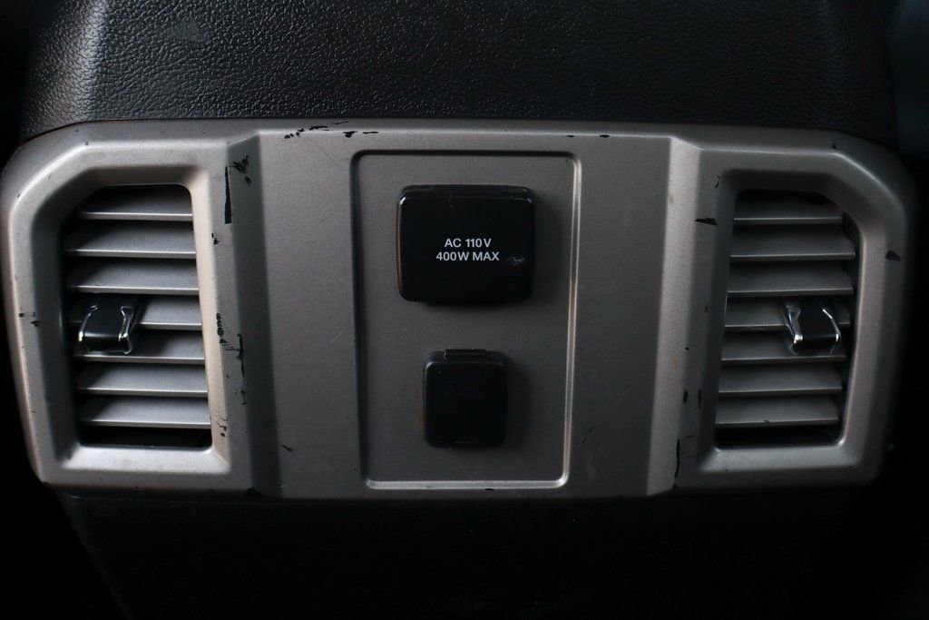 Used 2017 Ford F350 Lariat w/ Chrome Package image 38