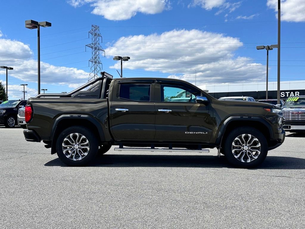 Used 2024 GMC Canyon Denali AWD/4WD image 3