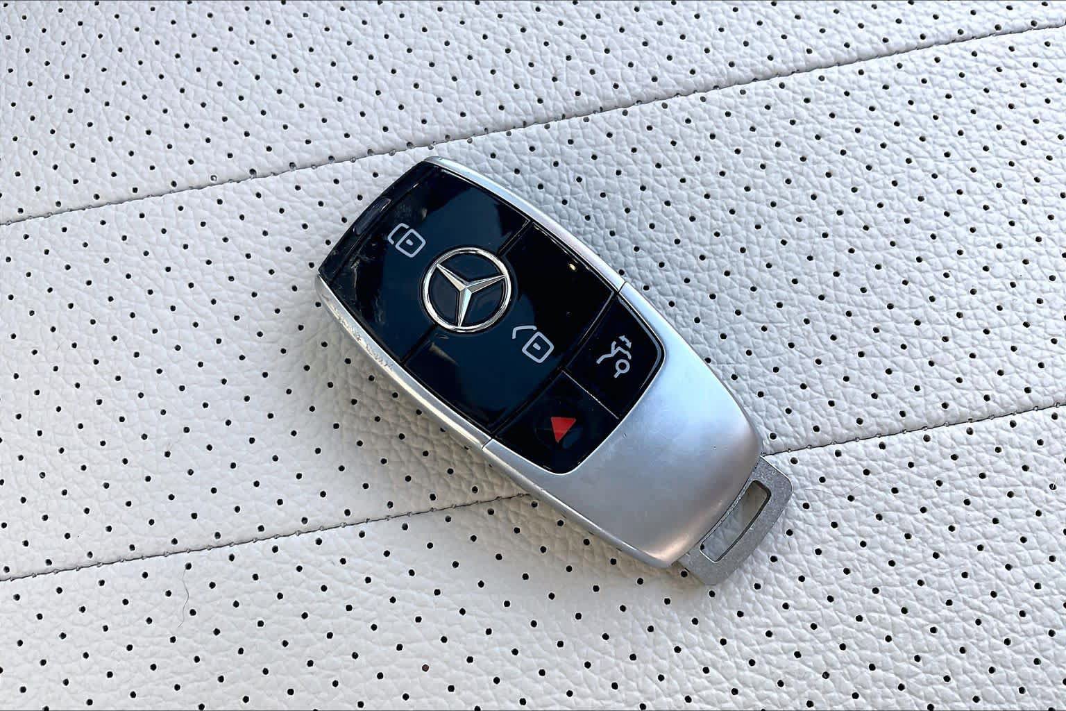 Used 2018 Mercedes-Benz E 300 4MATIC image 14