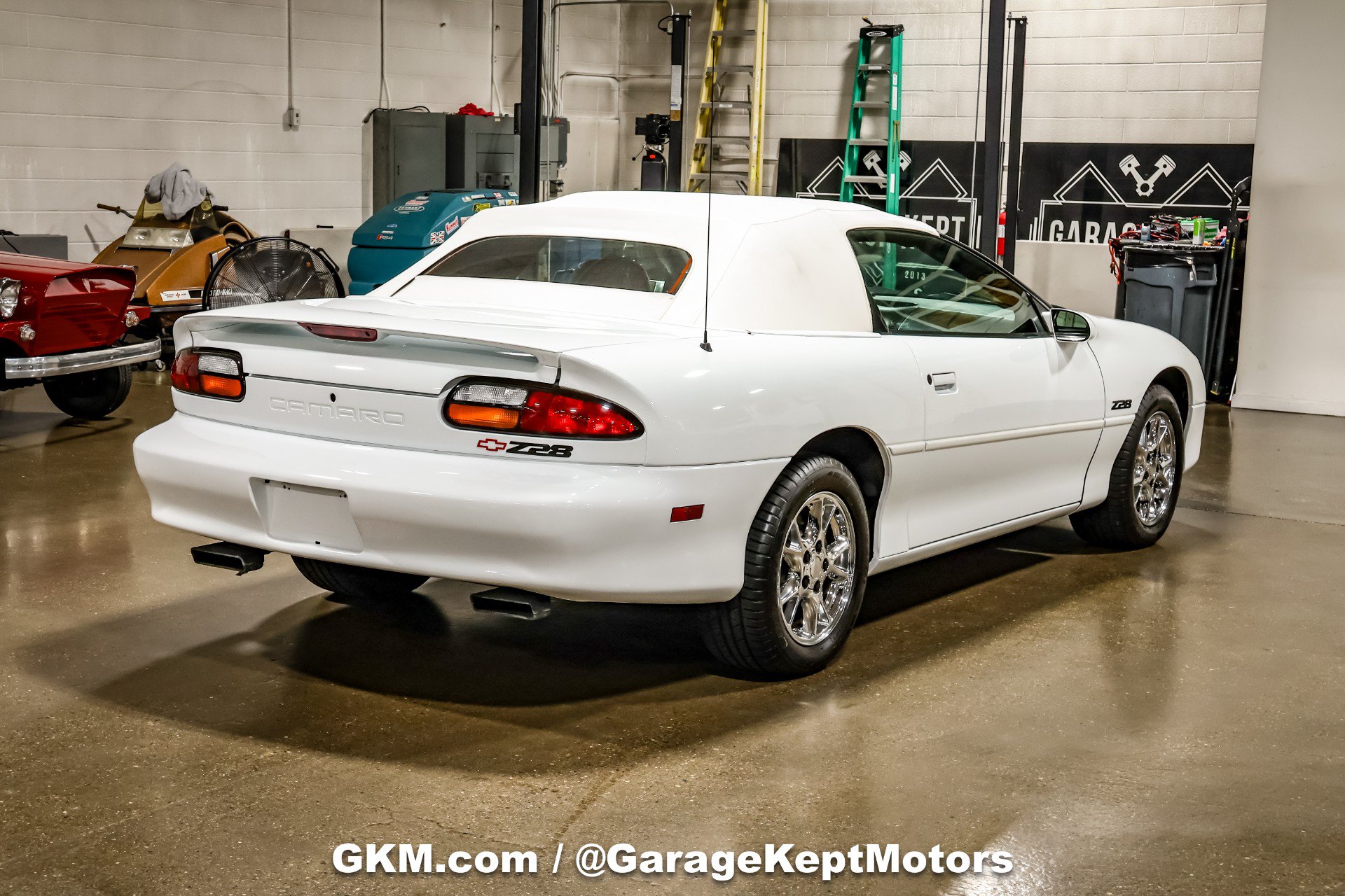 Used 2002 Chevrolet Camaro Z28 RWD image 7