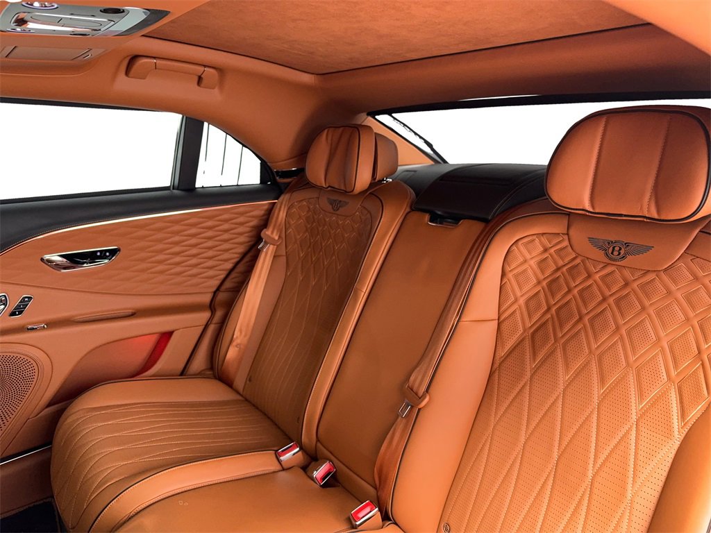 Used 2022 Bentley Flying Spur W12 image 46