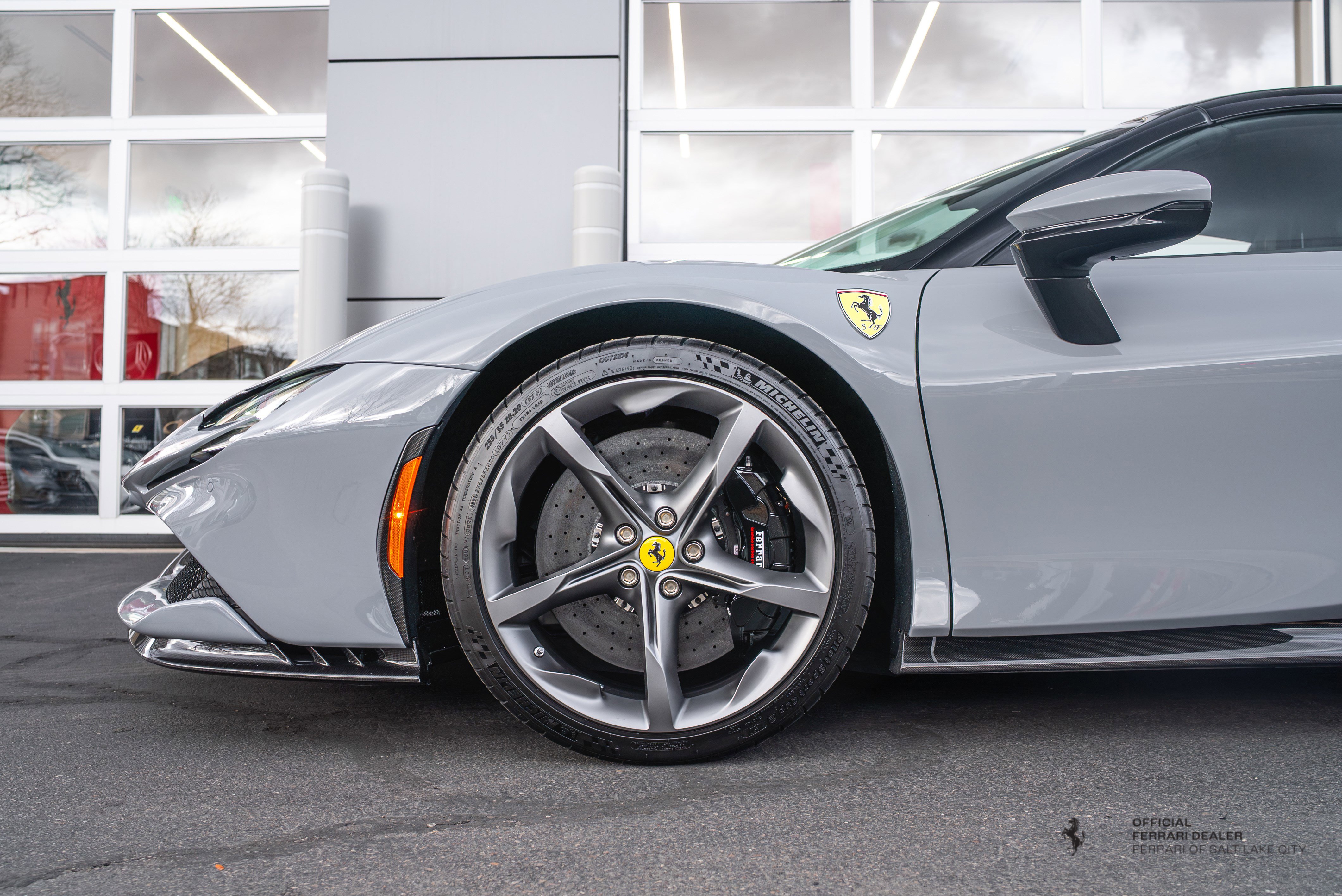 Used 2024 Ferrari SF90 Spider image 4