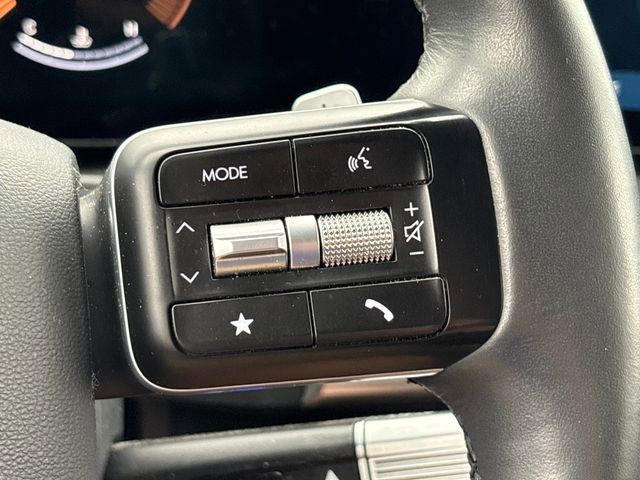 Used 2025 Hyundai Santa Fe SEL AWD/4WD image 17