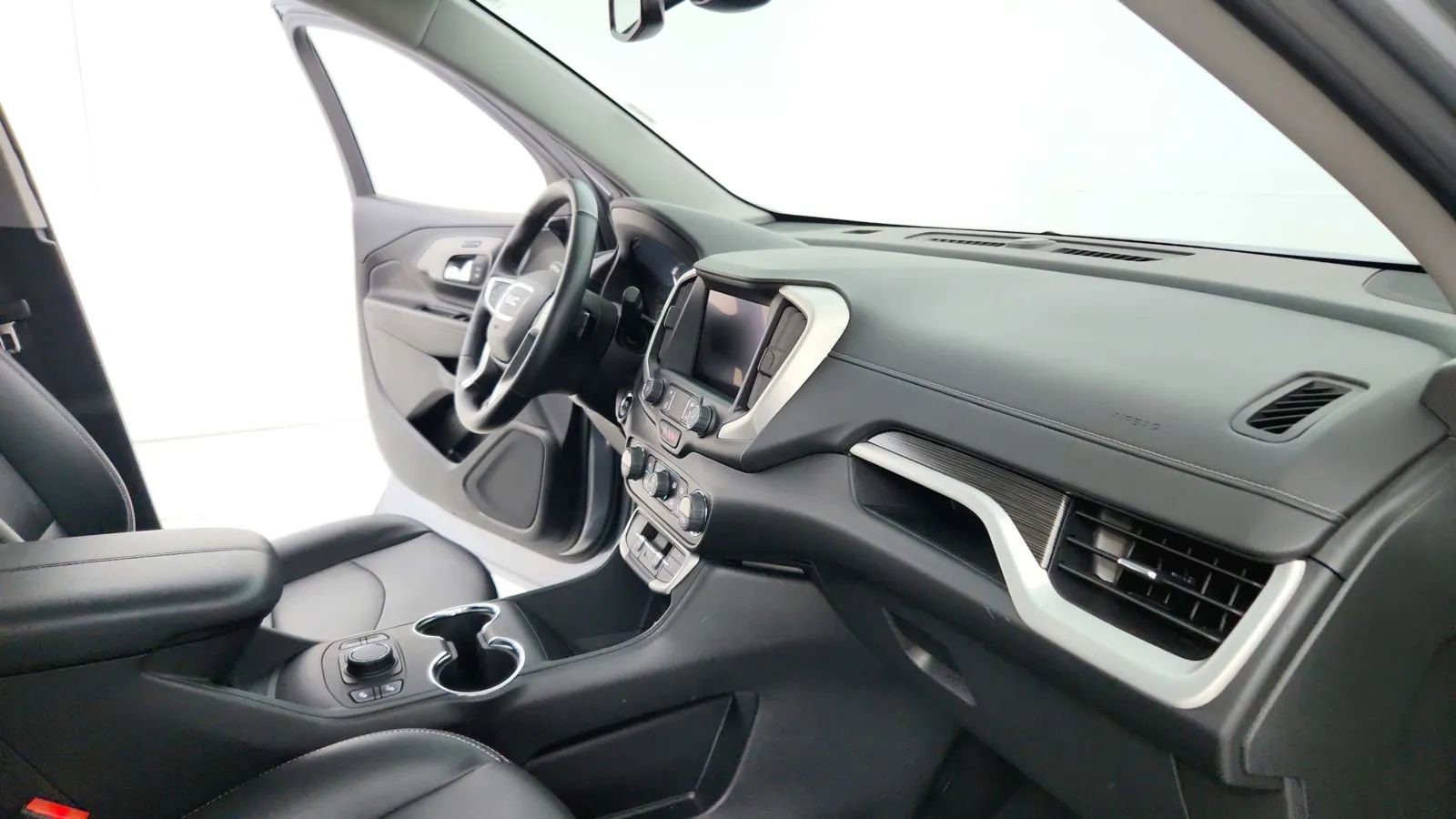 Used 2023 GMC Terrain SLT image 55