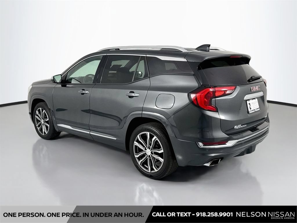 Used 2020 GMC Terrain Denali w/ Denali Premium Package AWD/4WD image 7