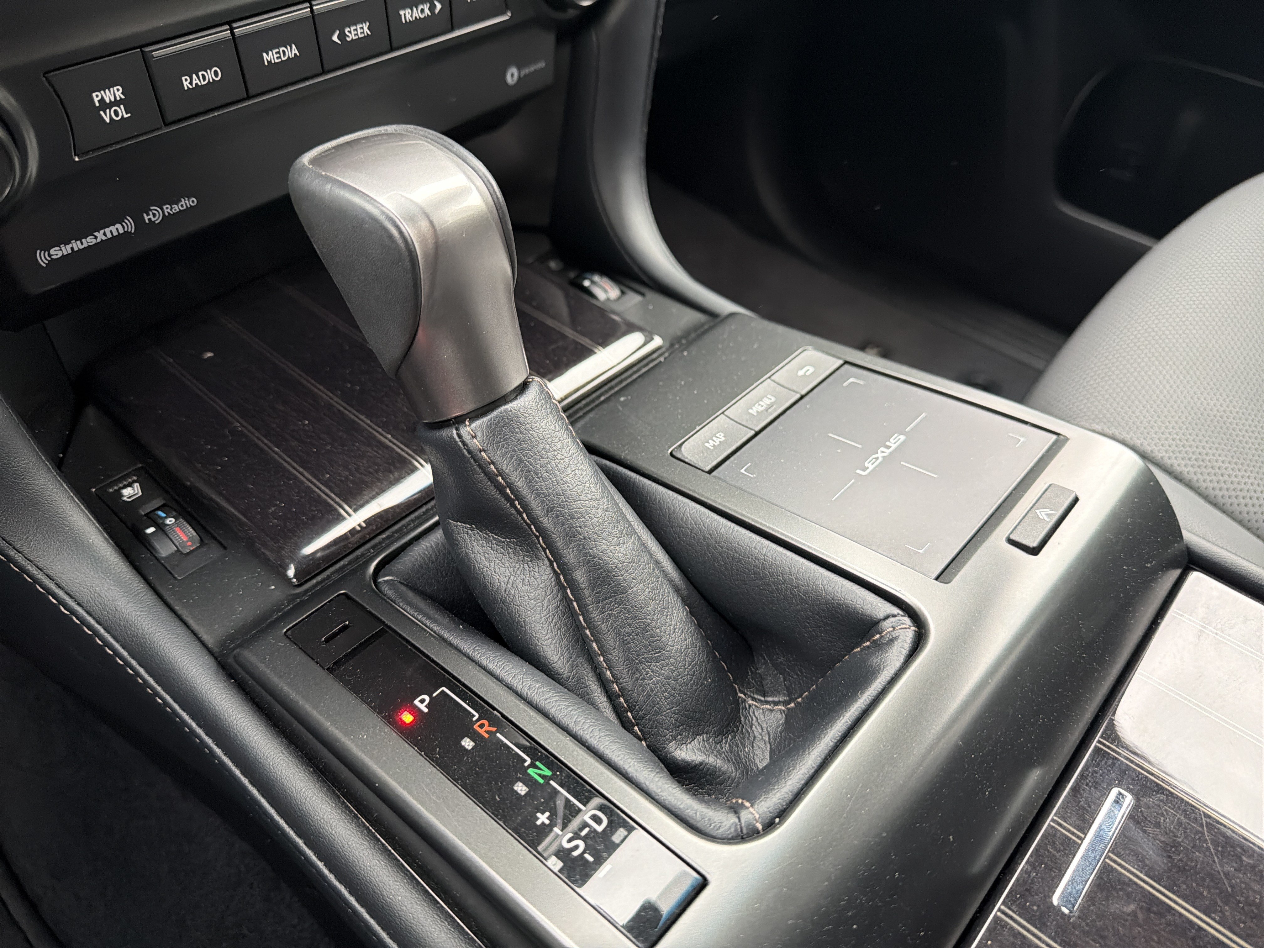 Used 2023 Lexus GX 460 Premium w/ Premium Package AWD/4WD image 18
