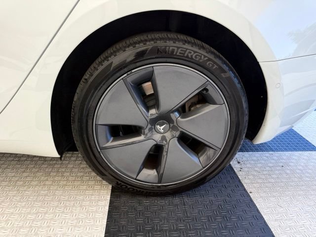 Used 2022 Tesla Model 3 RWD image 12