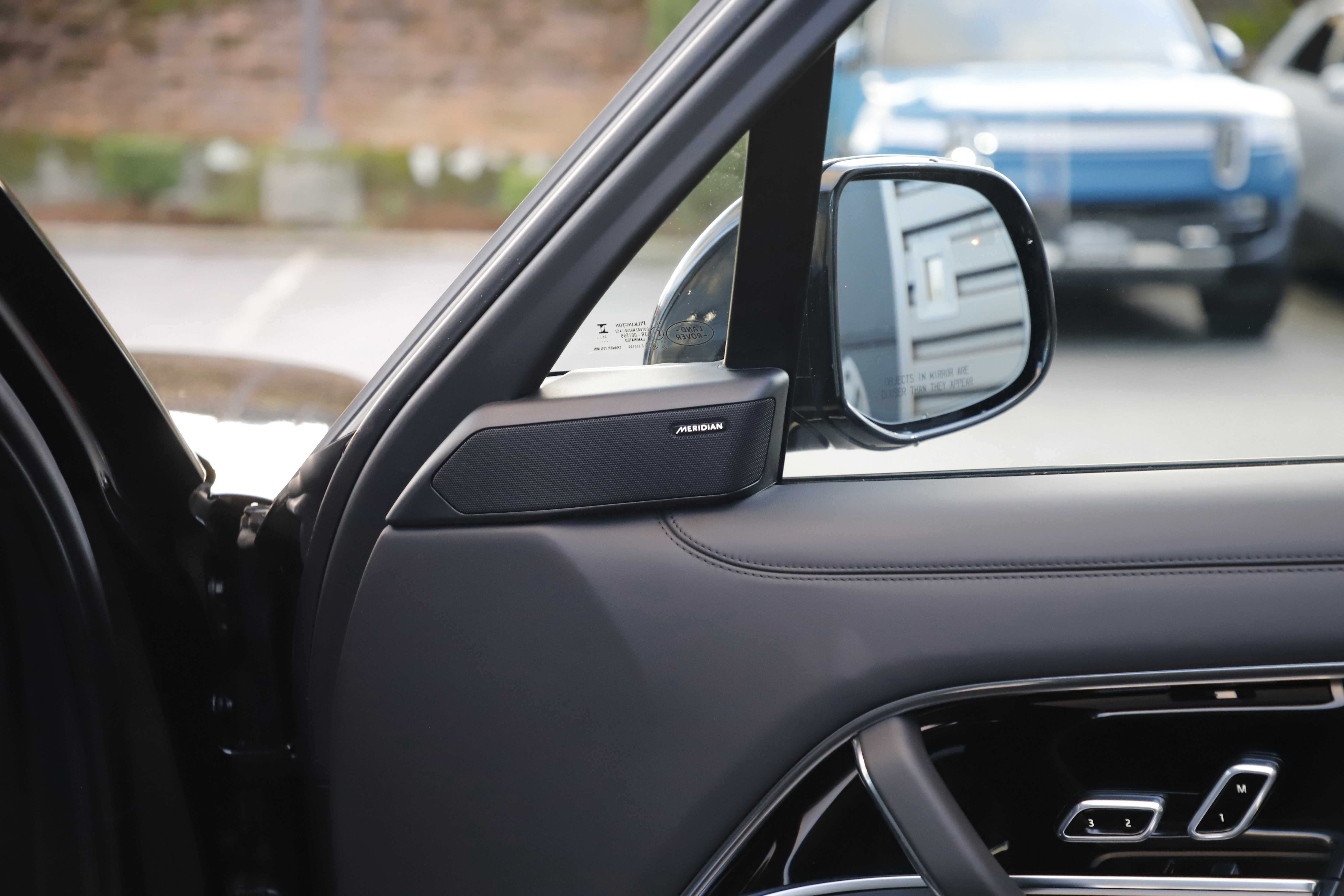 New 2026 Land Rover Range Rover Long Wheelbase SE image 10