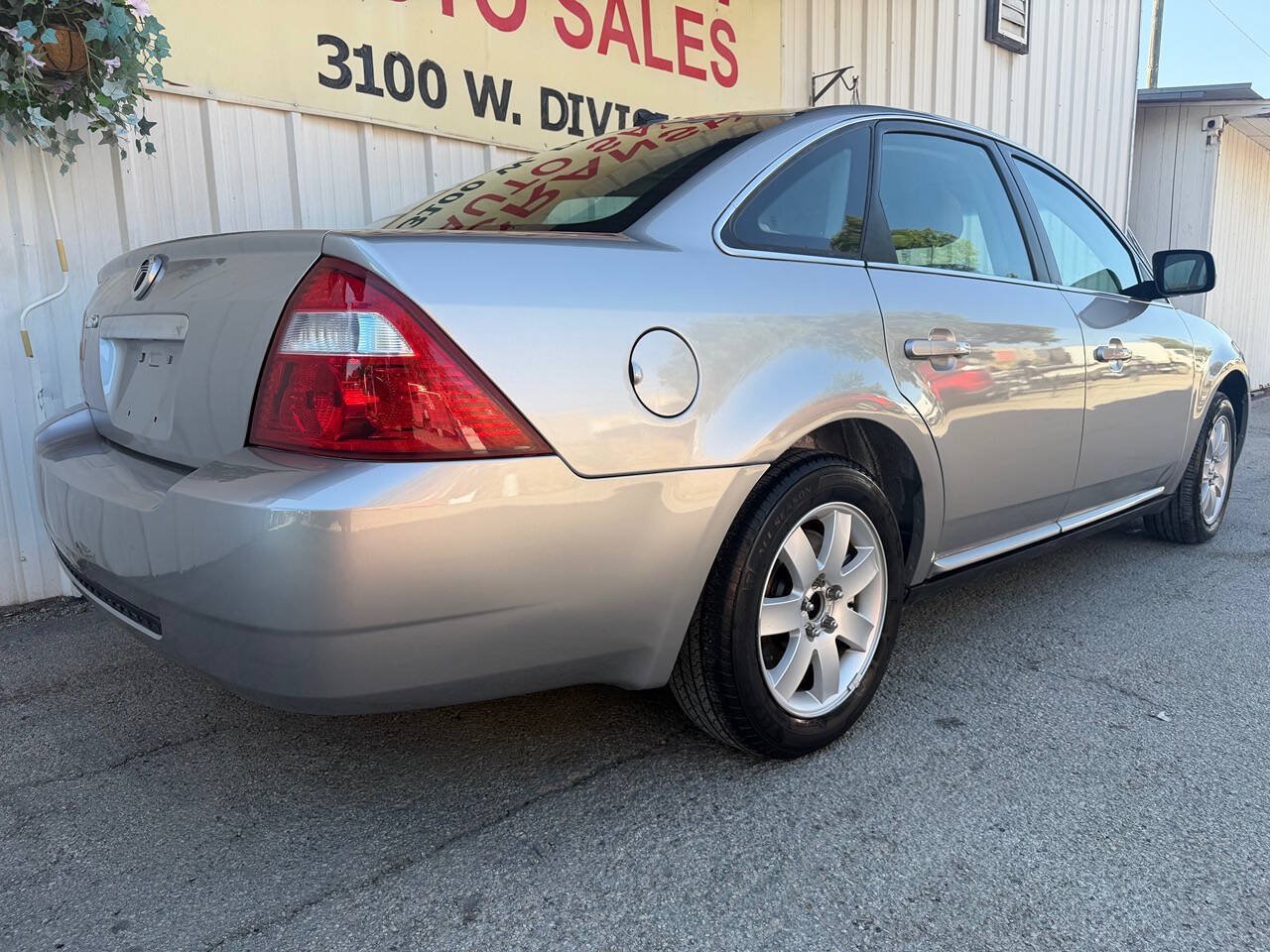 Used 2007 Mercury Montego Luxury FWD image 4