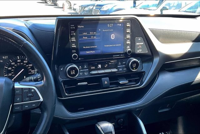 Used 2021 Toyota Highlander XLE FWD image 5