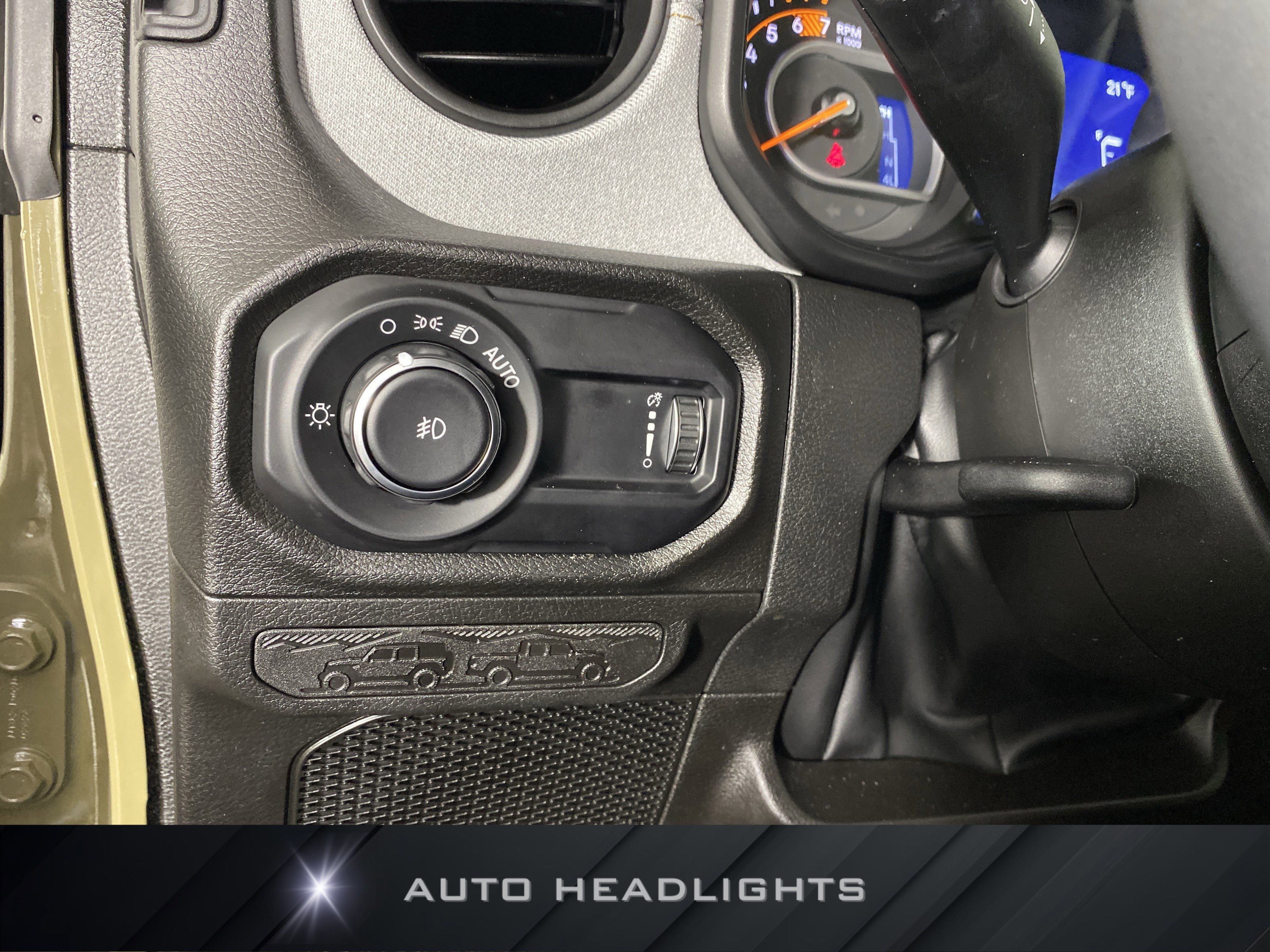 Used 2025 Jeep Wrangler Sport S image 23