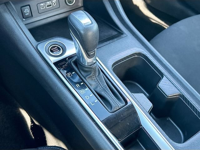 Used 2024 Nissan Sentra SV FWD image 16