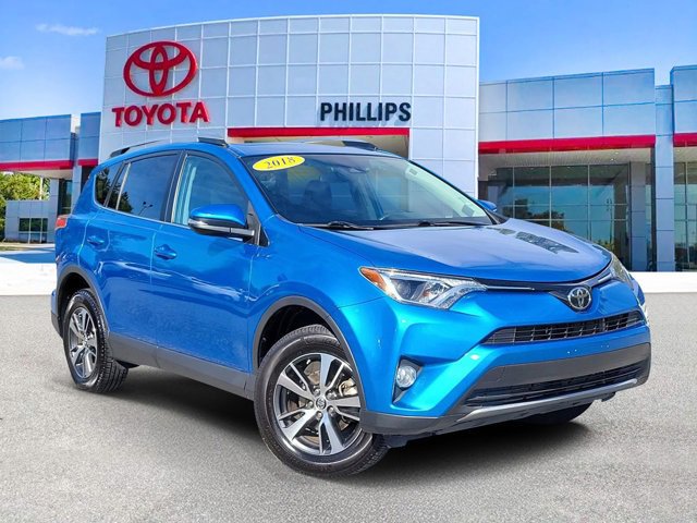 Used 2018 Toyota RAV4 XLE image 1