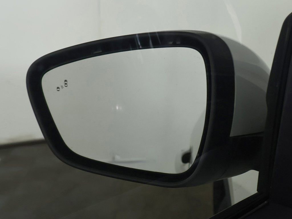 Used 2021 Ford Escape SE image 32