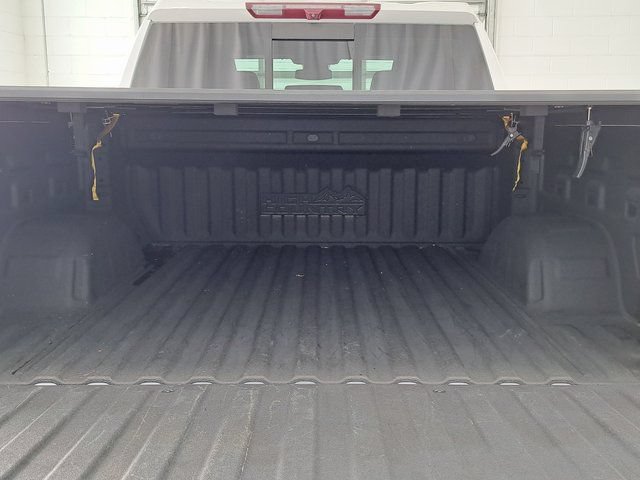 Used 2023 Chevrolet Silverado 1500 High Country w/ Z71 Off-Road Package AWD/4WD image 34