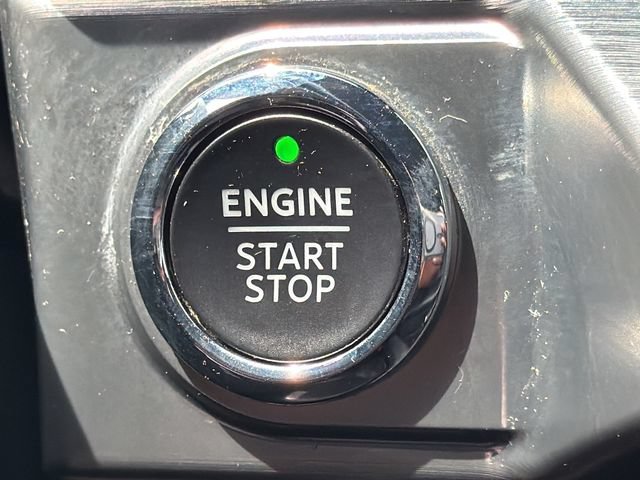 Used 2023 Ford F150 Lariat RWD image 25