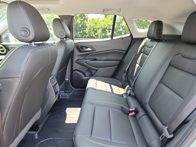 New 2026 Chevrolet Trax ACTIV w/ Sunroof Package FWD image 15