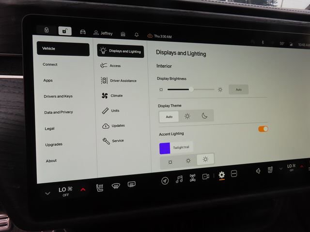Used 2024 Rivian R1S Adventure AWD/4WD image 27