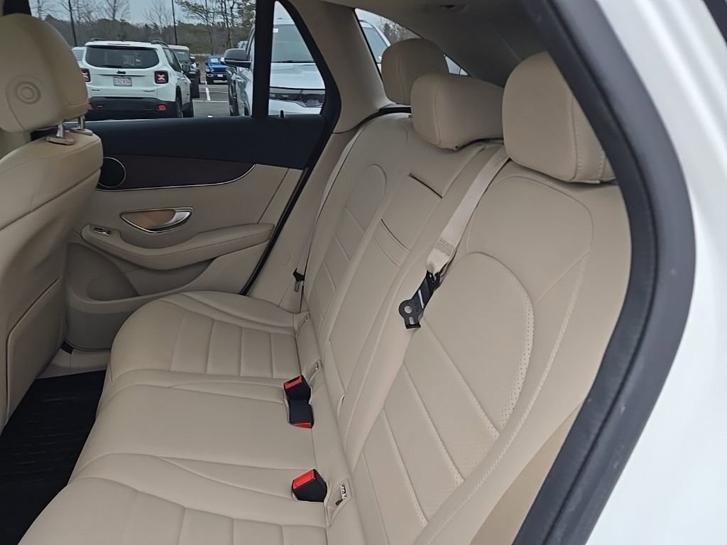 Used 2021 Mercedes-Benz GLC 300 GLC 300 image 16